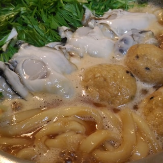 牡蠣と水菜の味噌うどんすき